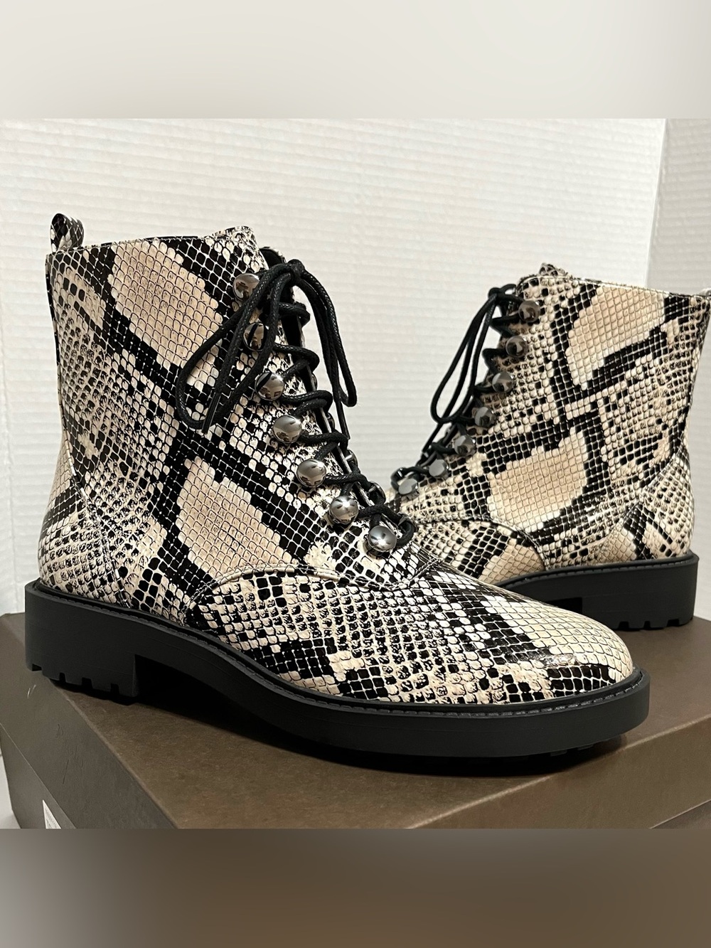 Linea Paolo Trinity Snake Print Lace-Up Leather Combat Boots Size 8 Ankle Boots